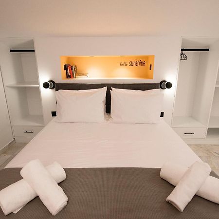 Armonia Seaside Lofts Apartment Marónia Bagian luar foto