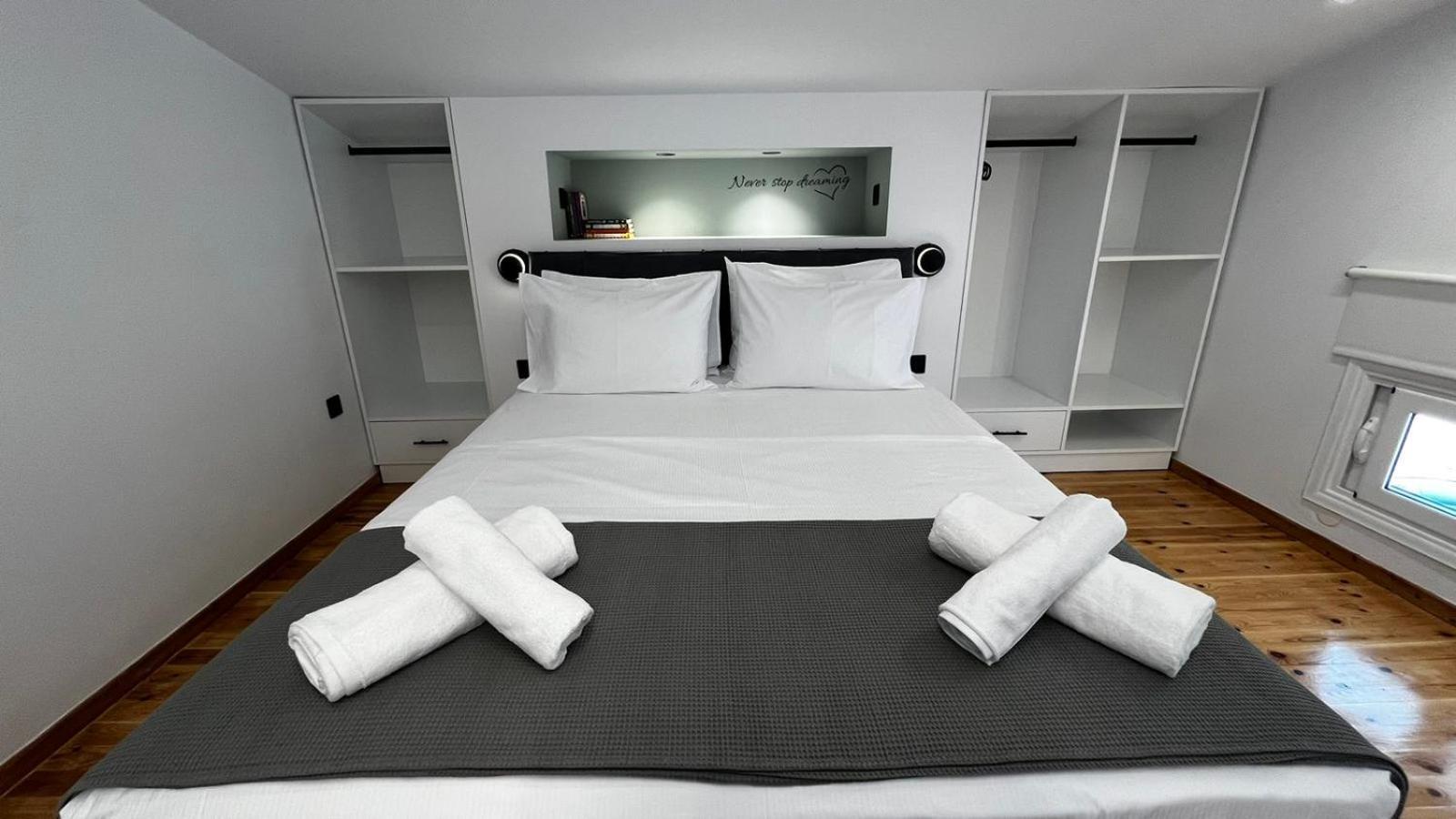 Armonia Seaside Lofts Apartment Marónia Bagian luar foto