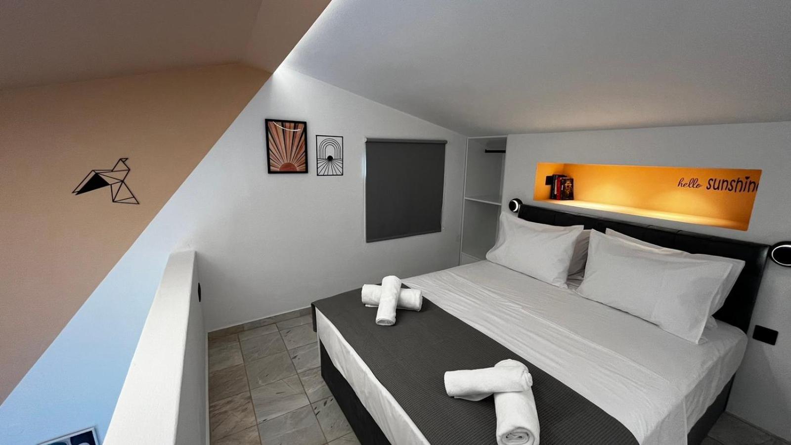 Armonia Seaside Lofts Apartment Marónia Bagian luar foto